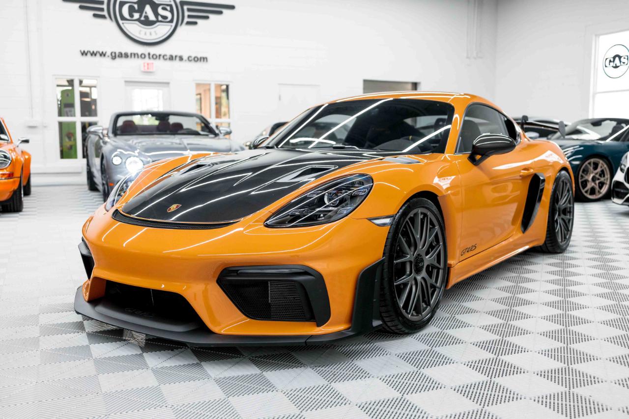 Porsche 718 Cayman GT4 RS 2025