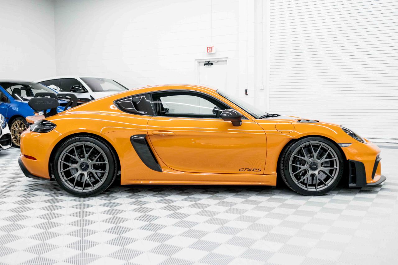 Porsche 718 Cayman GT4 RS 2025