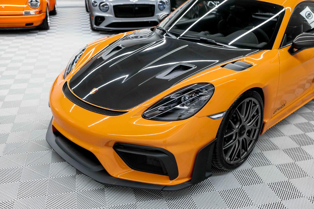 Porsche 718 Cayman GT4 RS 2025