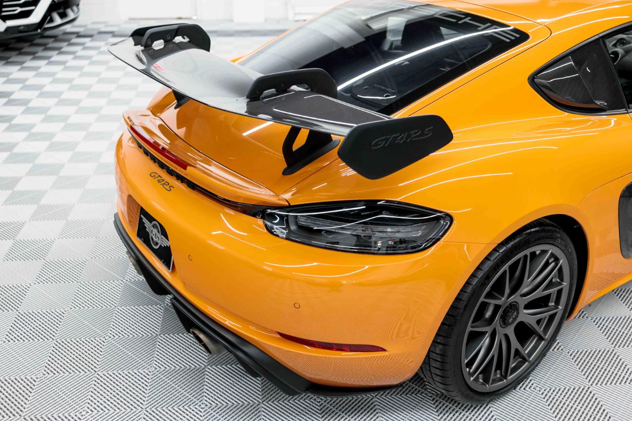 Porsche 718 Cayman GT4 RS 2025