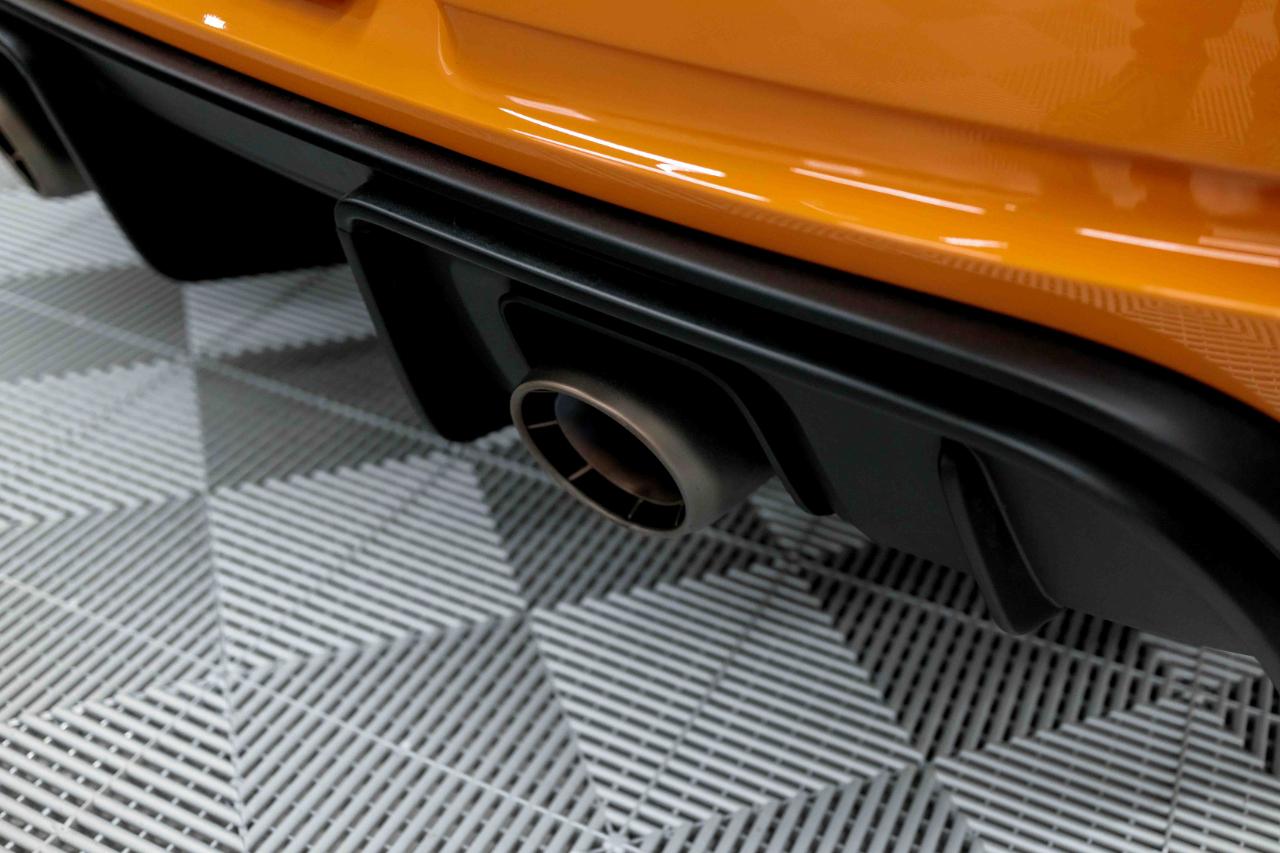 Porsche 718 Cayman GT4 RS 2025