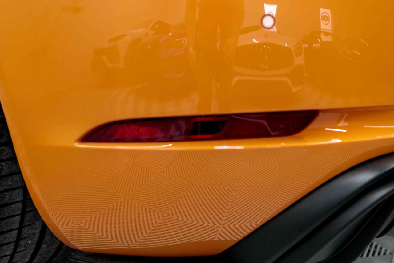 Porsche 718 Cayman GT4 RS 2025