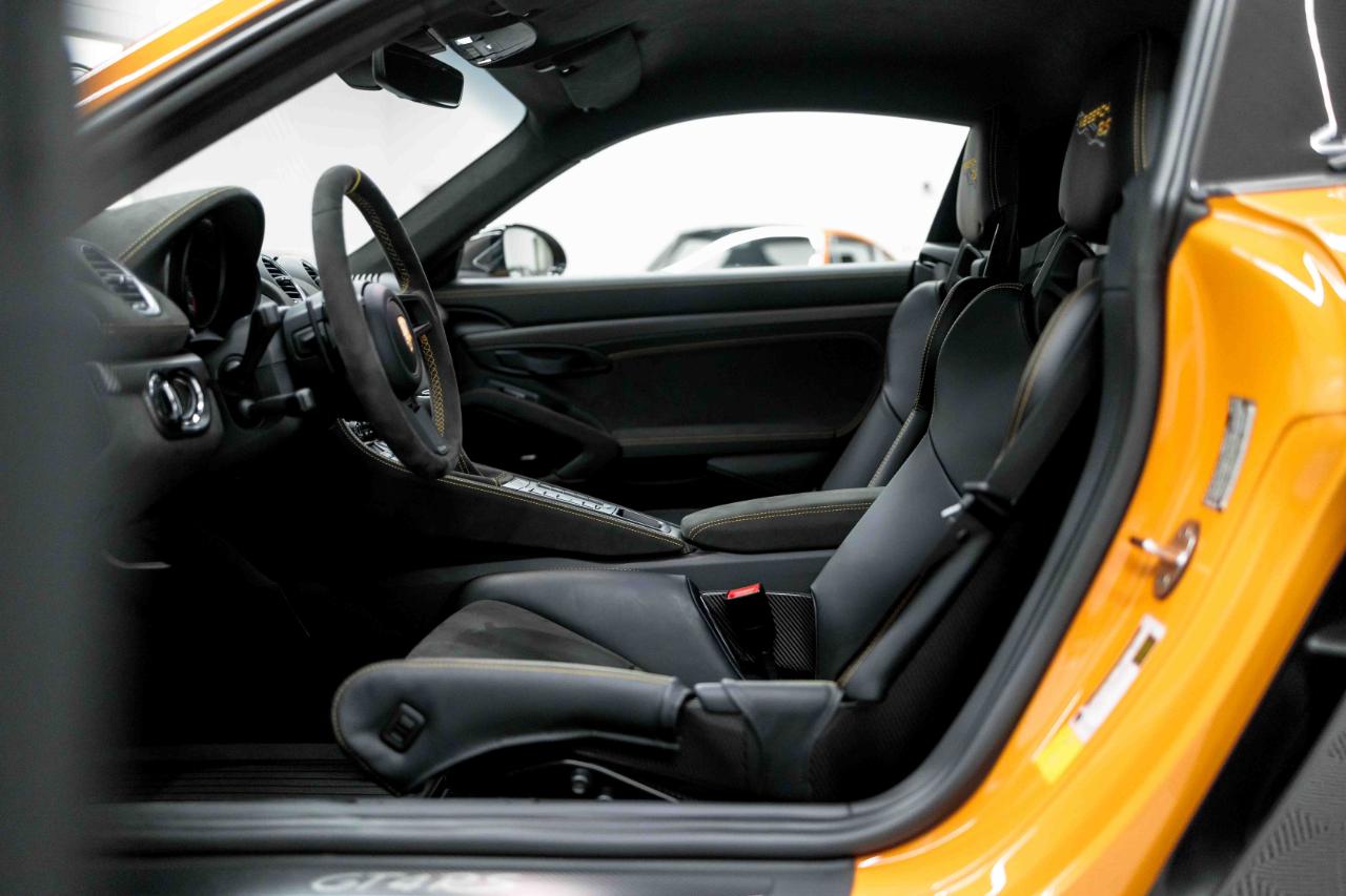 Porsche 718 Cayman GT4 RS 2025