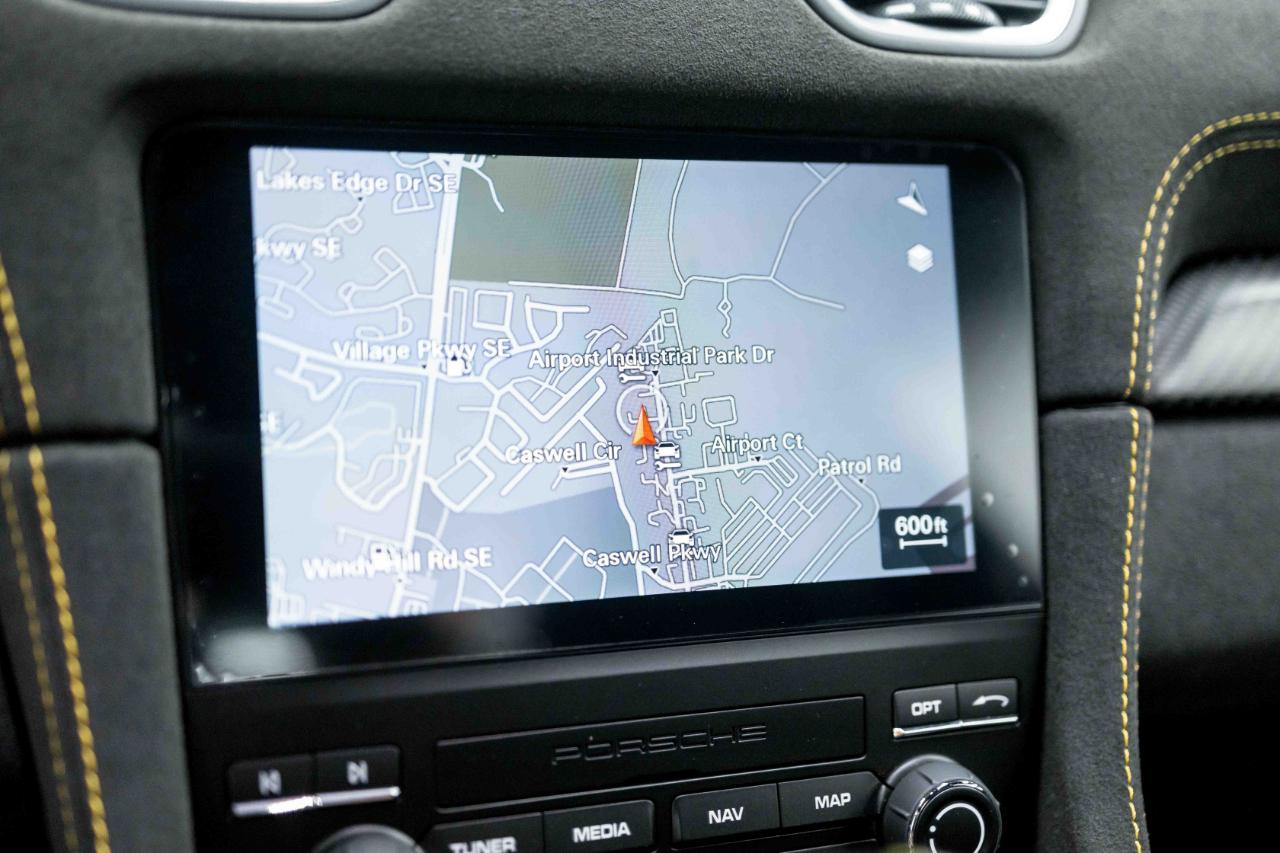 Porsche 718 Cayman GT4 RS 2025