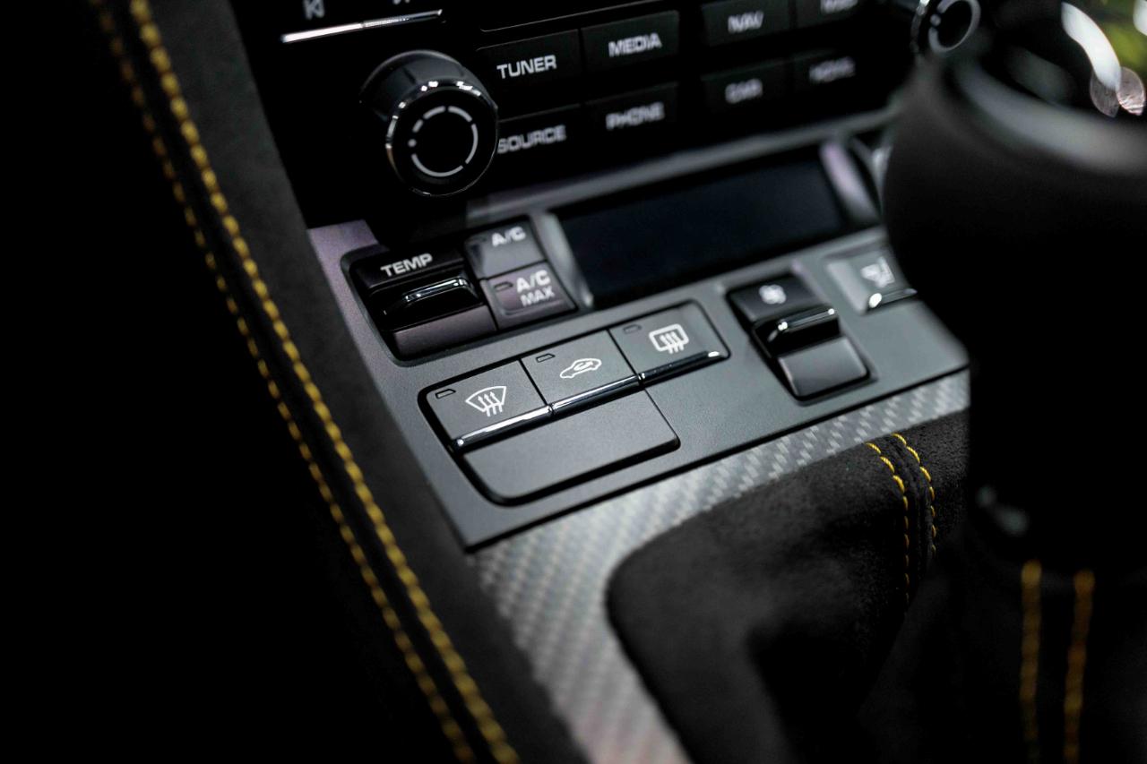 Porsche 718 Cayman GT4 RS 2025