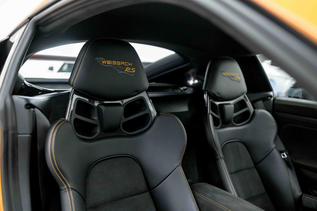 Porsche 718 Cayman GT4 RS 2025