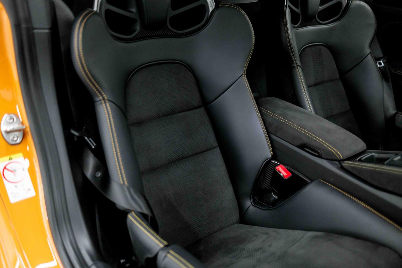 Porsche 718 Cayman GT4 RS 2025