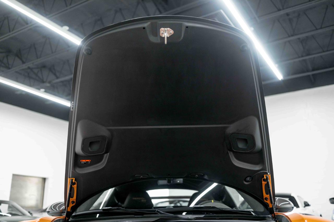 Porsche 718 Cayman GT4 RS 2025