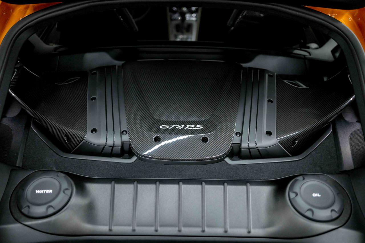 Porsche 718 Cayman GT4 RS 2025