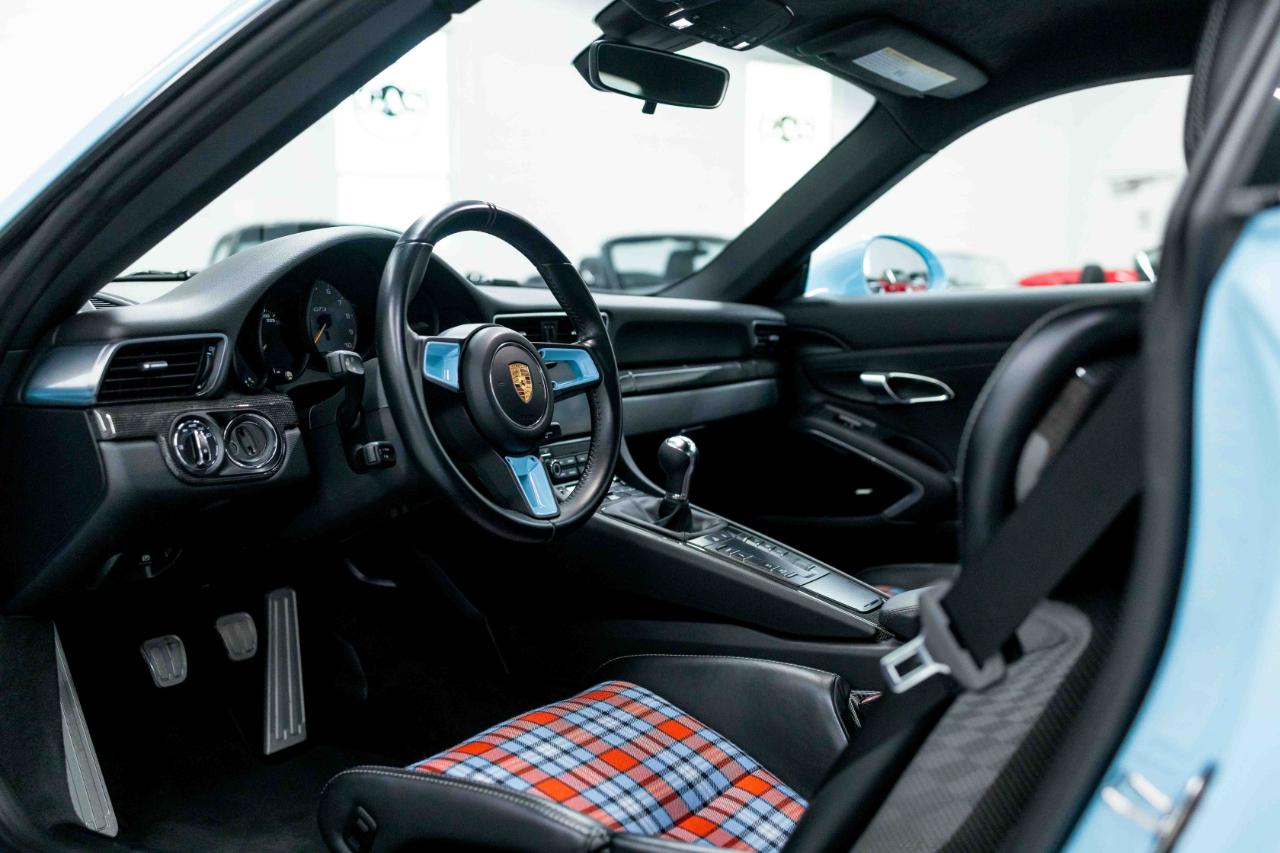 Porsche 911 GT3 Coupe w/Touring Package 2018