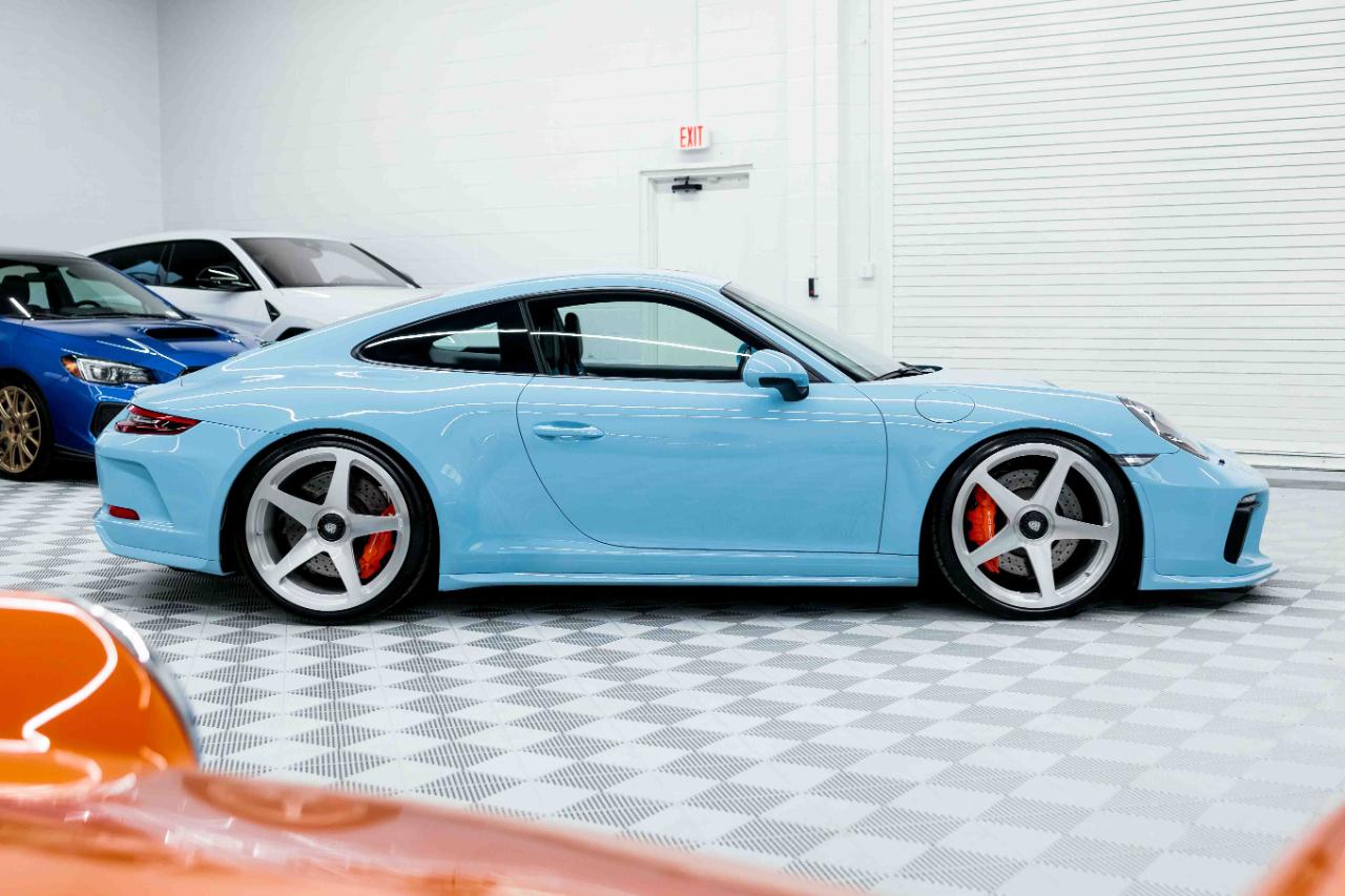Porsche 911 GT3 Coupe w/Touring Package 2018