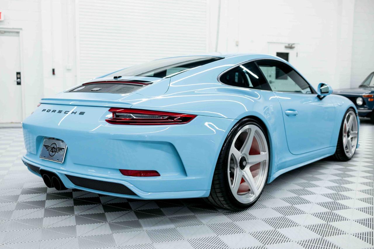 Porsche 911 GT3 Coupe w/Touring Package 2018
