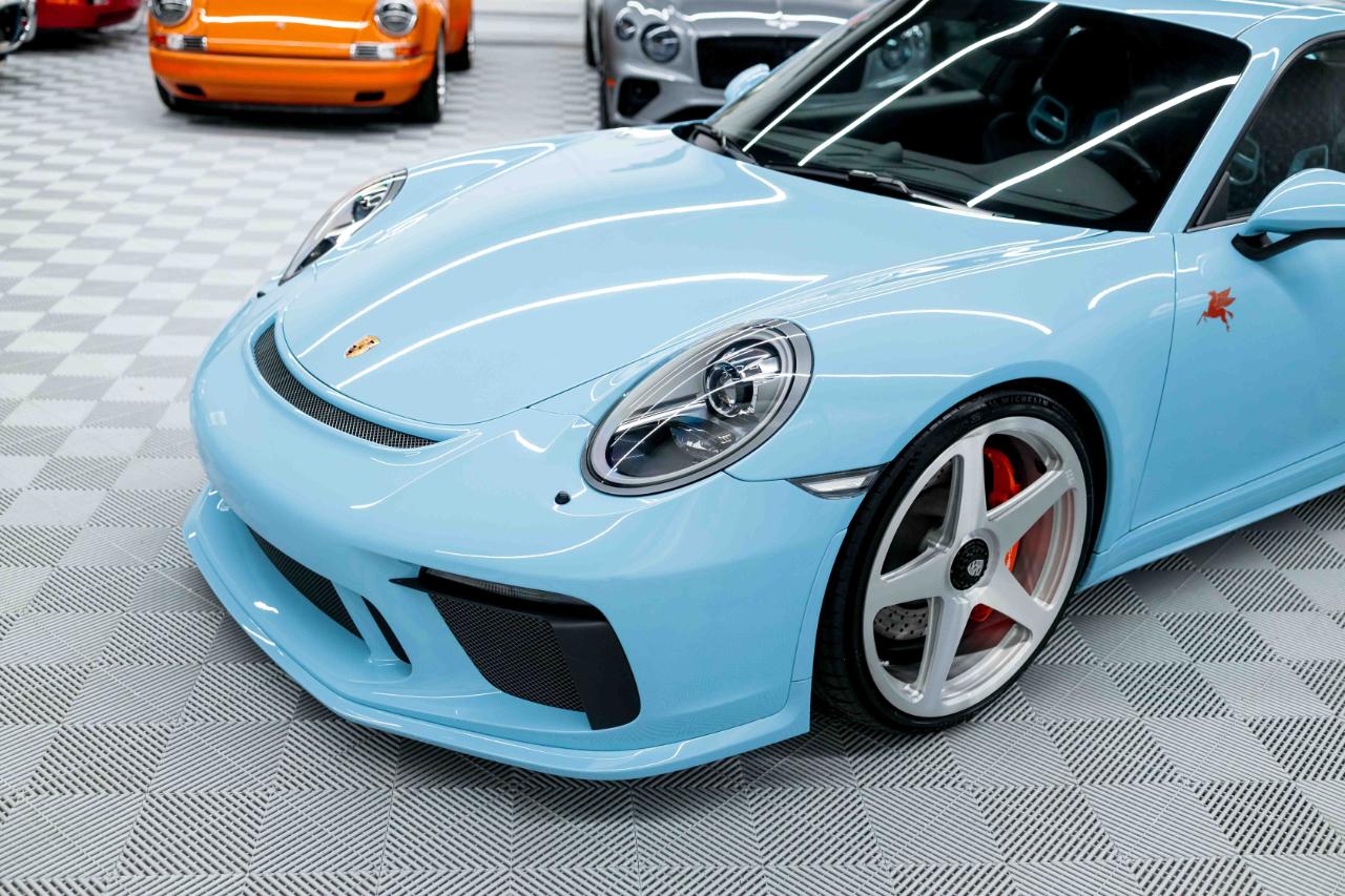 Porsche 911 GT3 Coupe w/Touring Package 2018