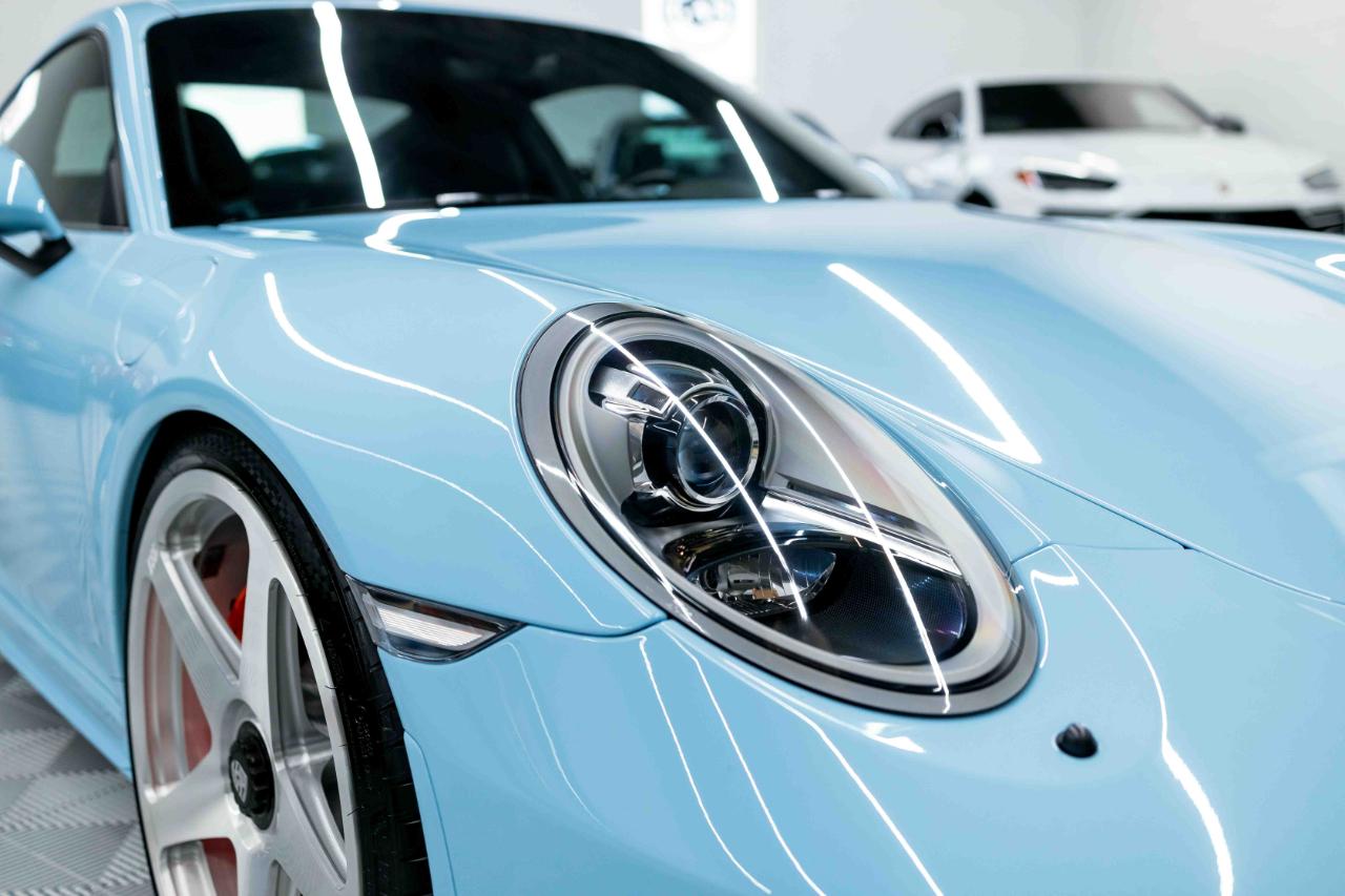 Porsche 911 GT3 Coupe w/Touring Package 2018