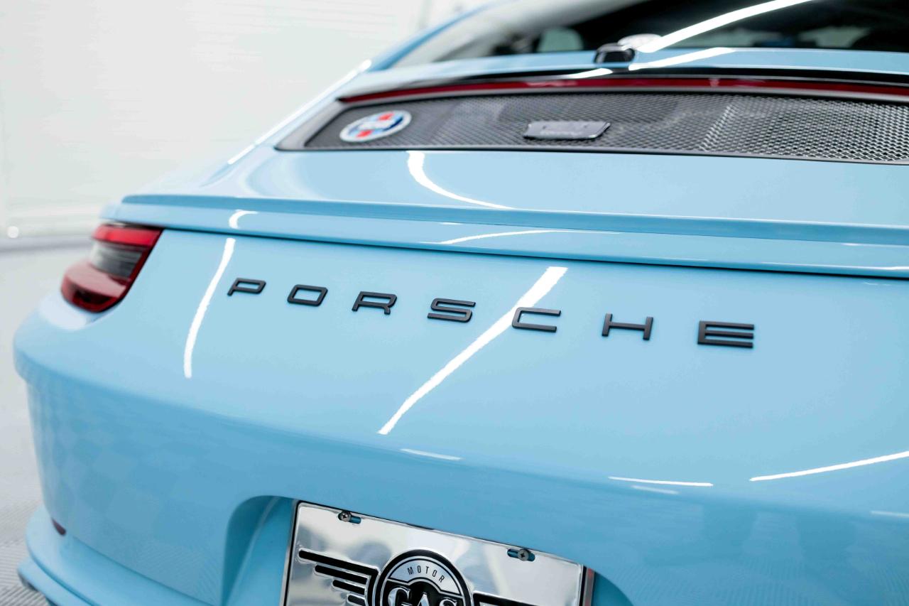 Porsche 911 GT3 Coupe w/Touring Package 2018