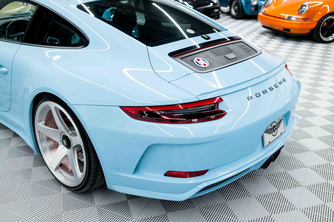 Porsche 911 GT3 Coupe w/Touring Package 2018