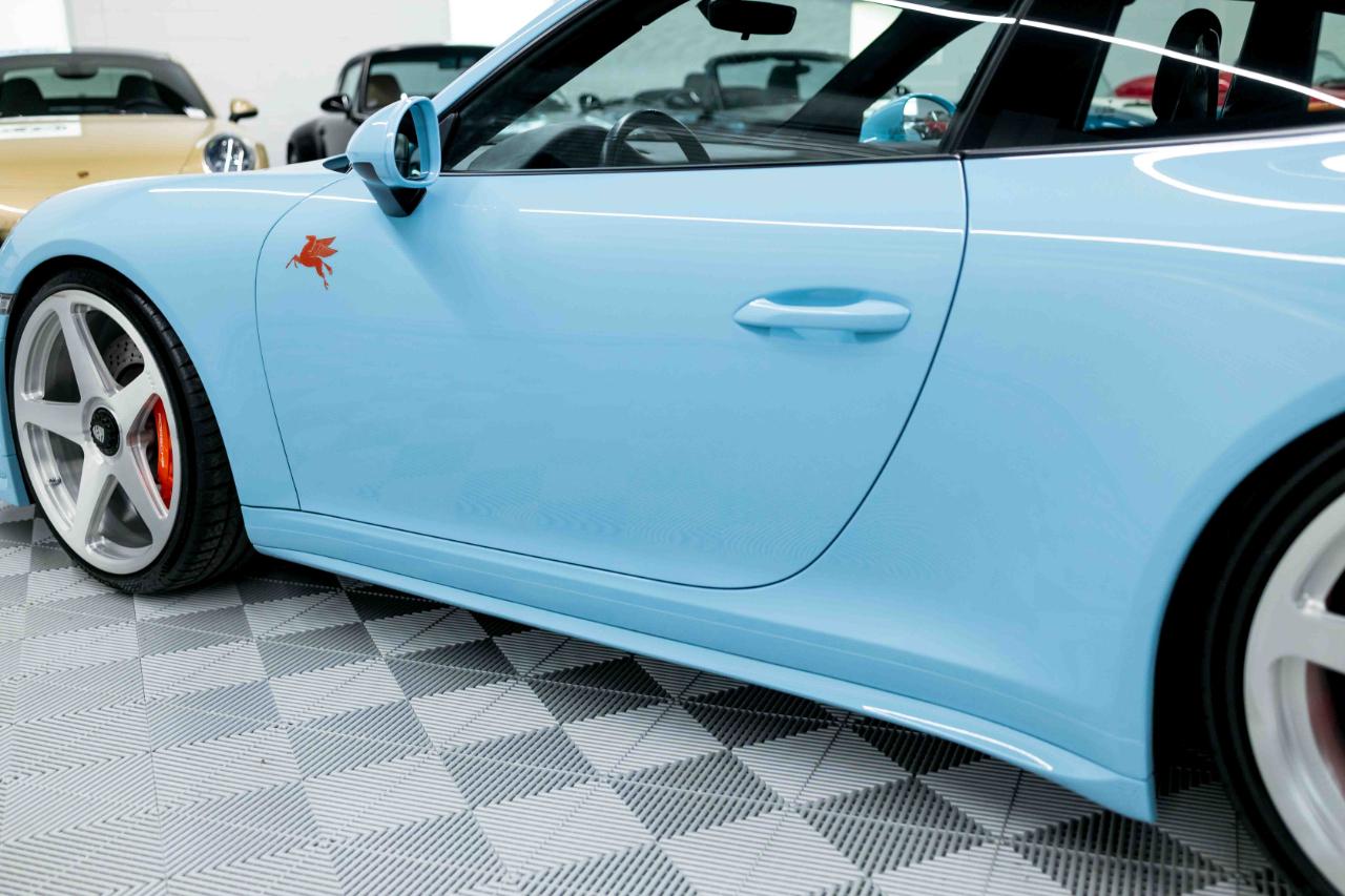 Porsche 911 GT3 Coupe w/Touring Package 2018