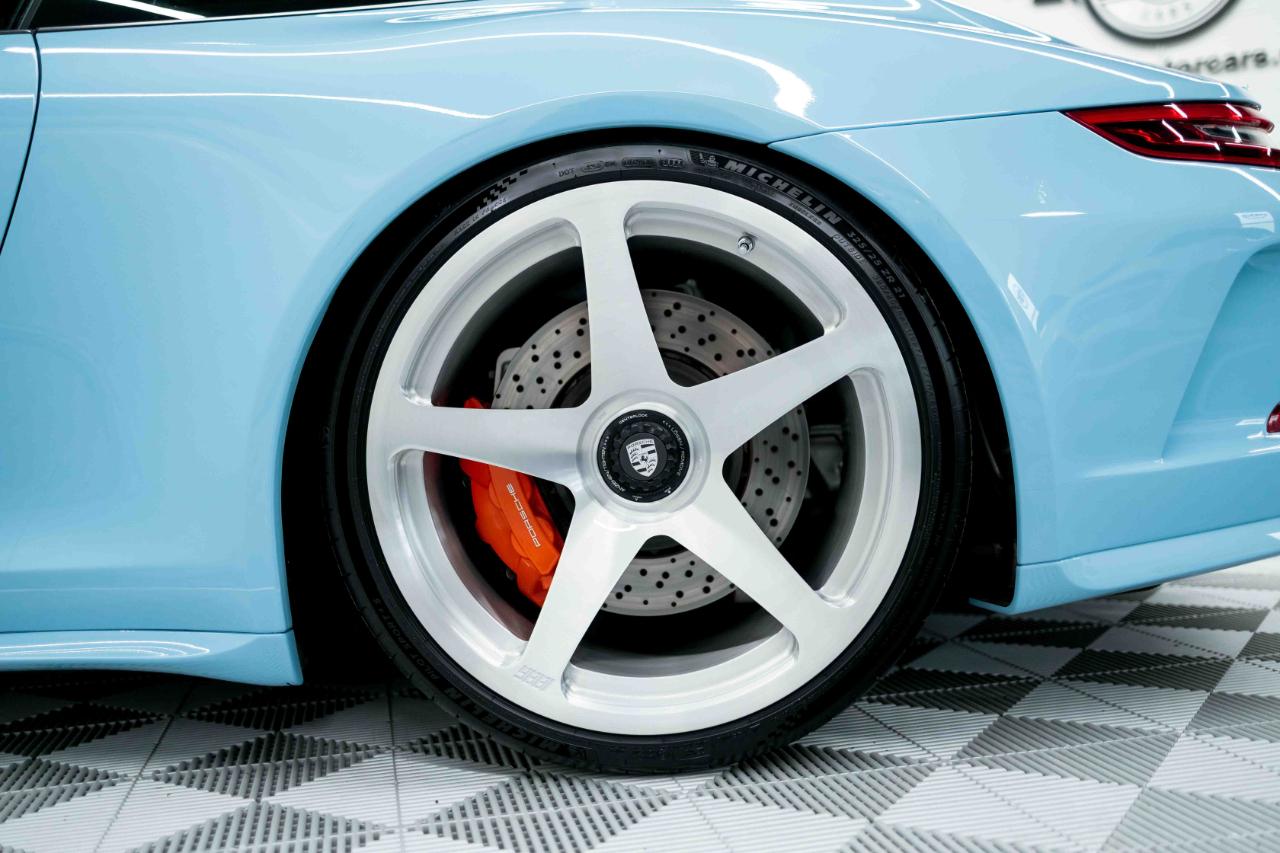 Porsche 911 GT3 Coupe w/Touring Package 2018