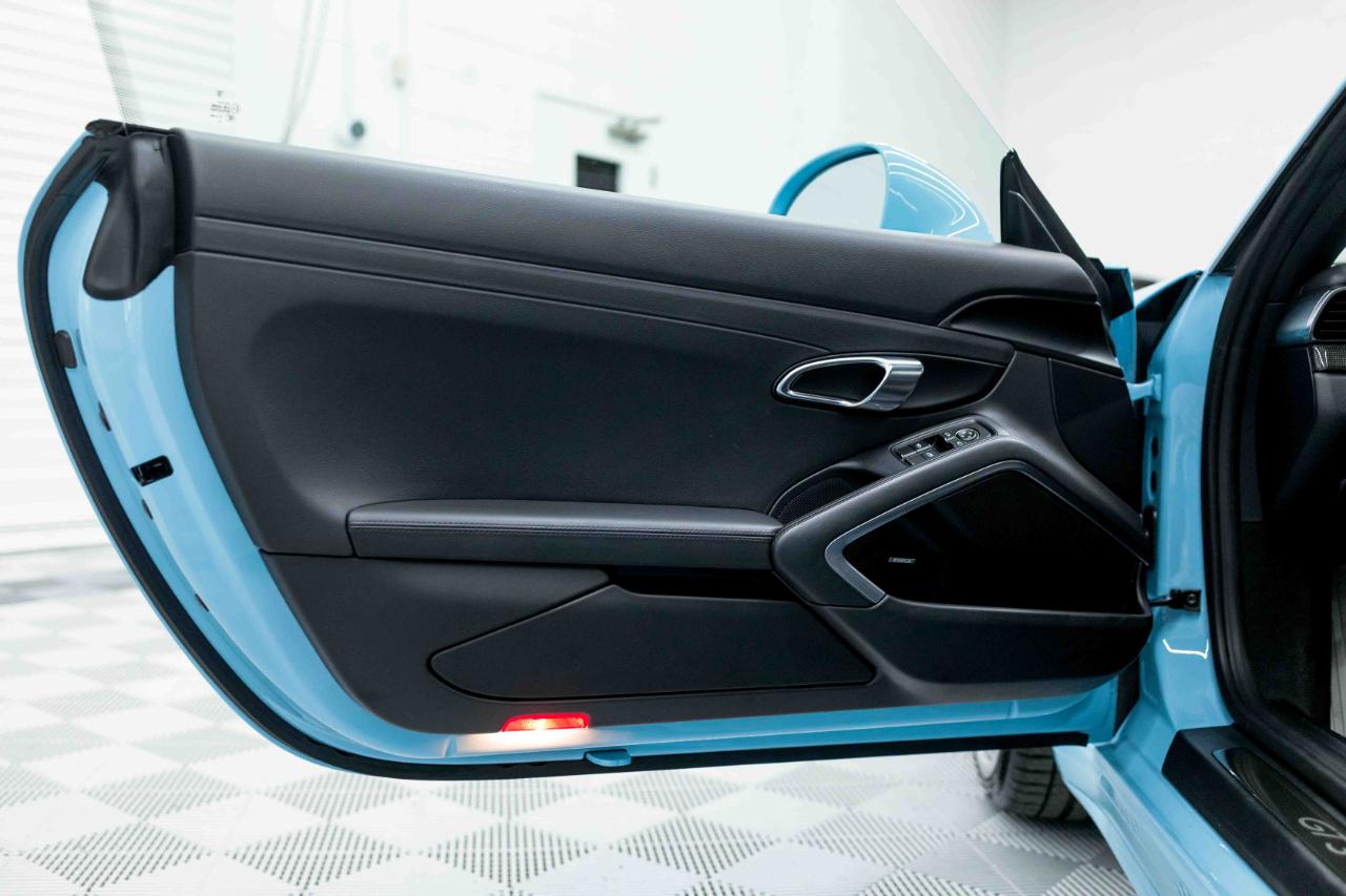 Porsche 911 GT3 Coupe w/Touring Package 2018