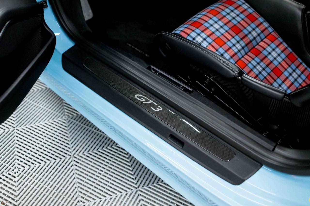 Porsche 911 GT3 Coupe w/Touring Package 2018