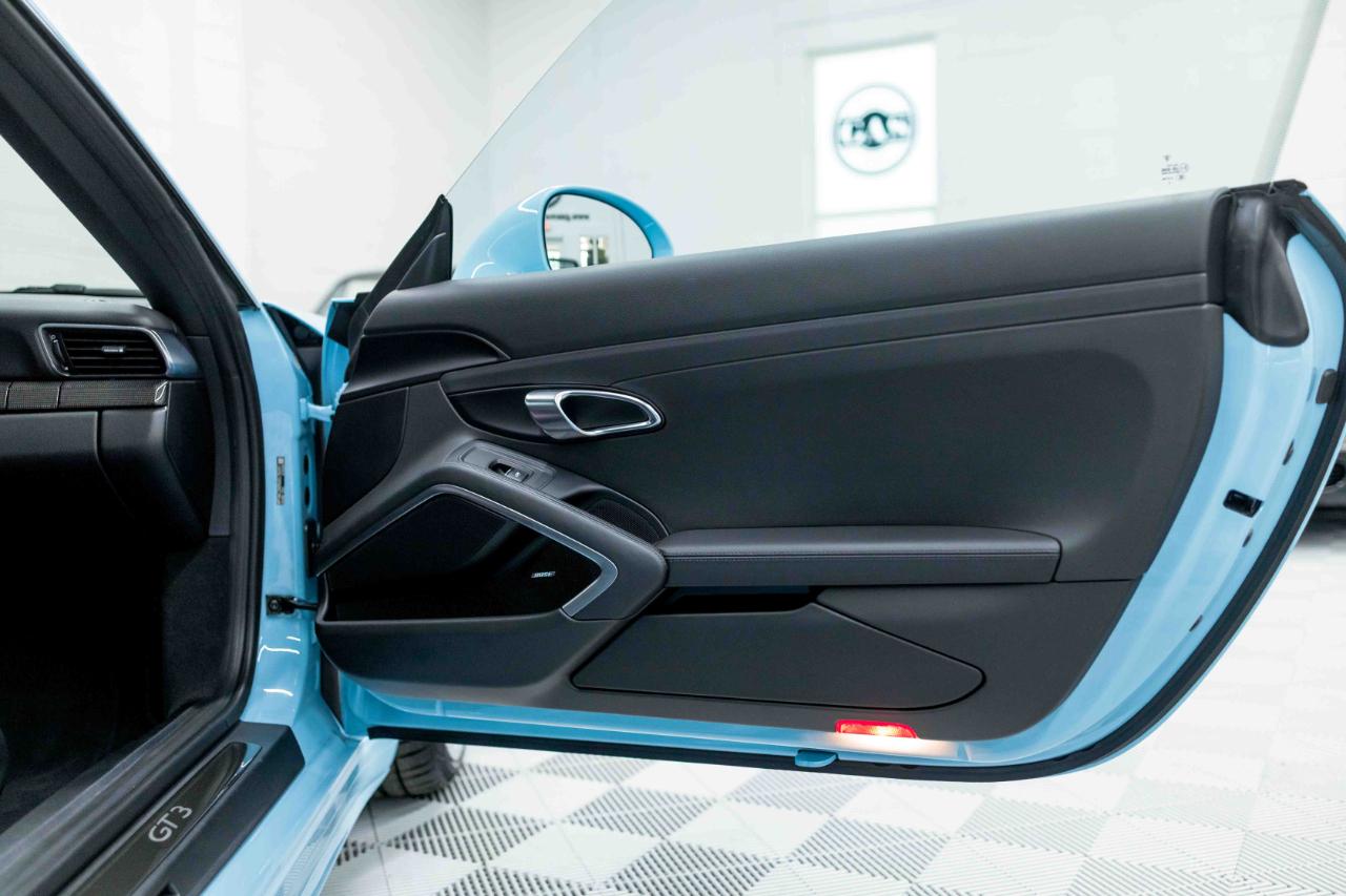 Porsche 911 GT3 Coupe w/Touring Package 2018