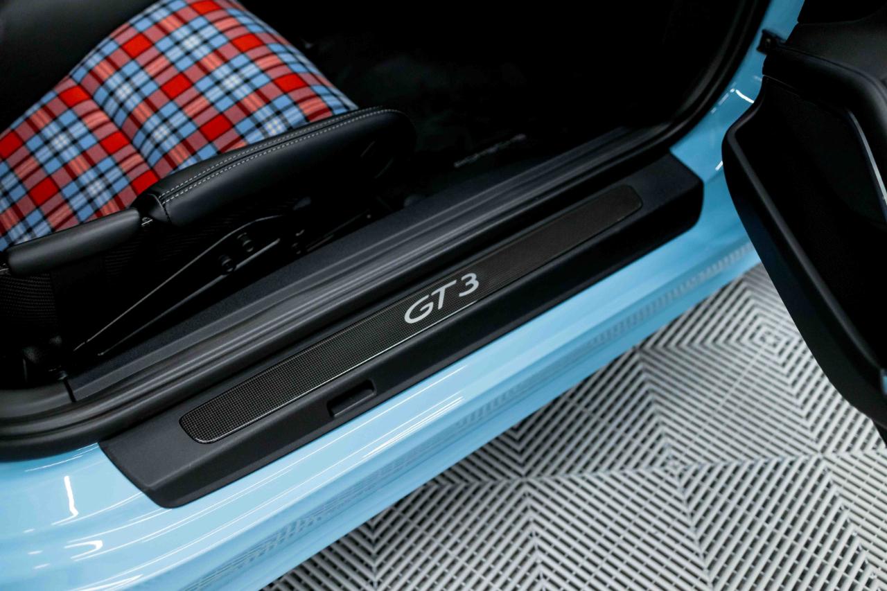 Porsche 911 GT3 Coupe w/Touring Package 2018