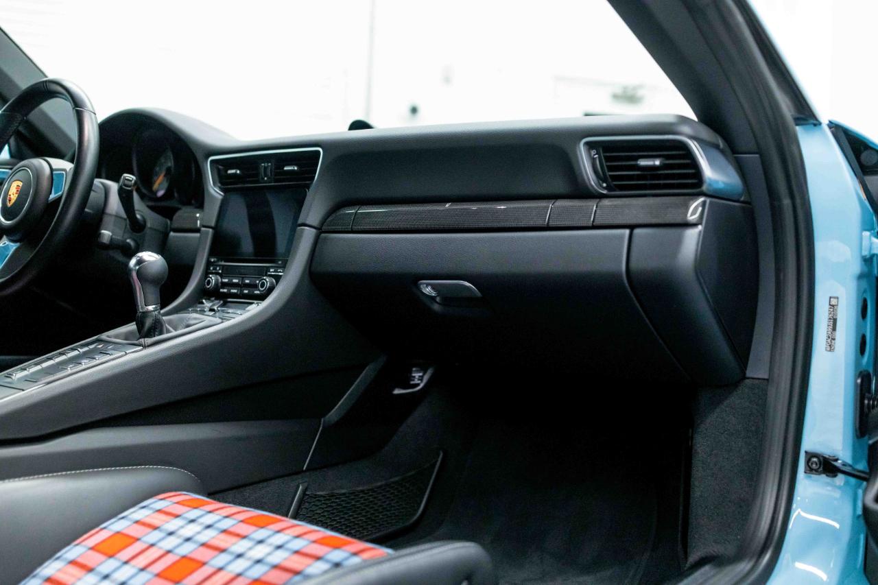 Porsche 911 GT3 Coupe w/Touring Package 2018