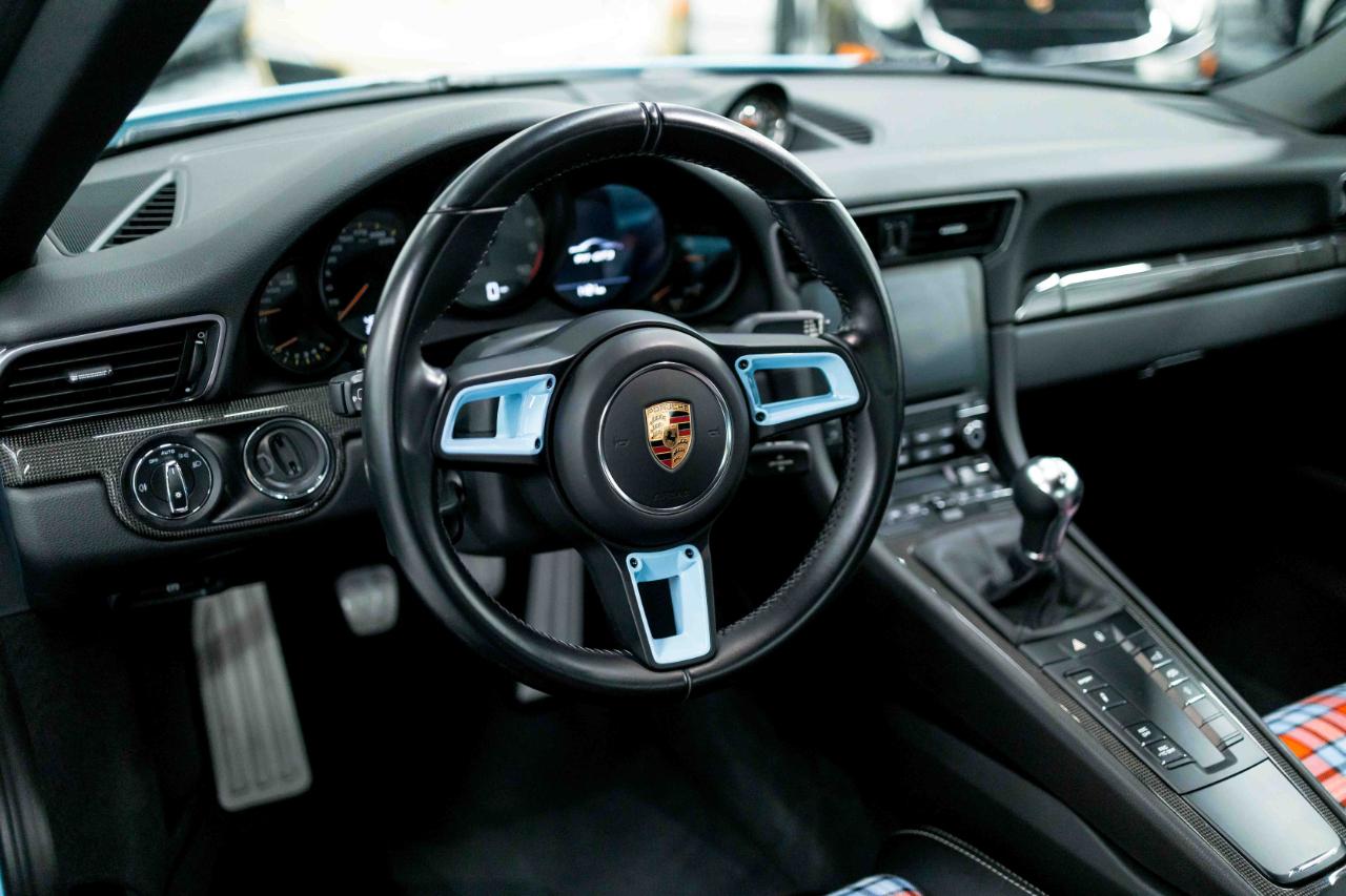 Porsche 911 GT3 Coupe w/Touring Package 2018