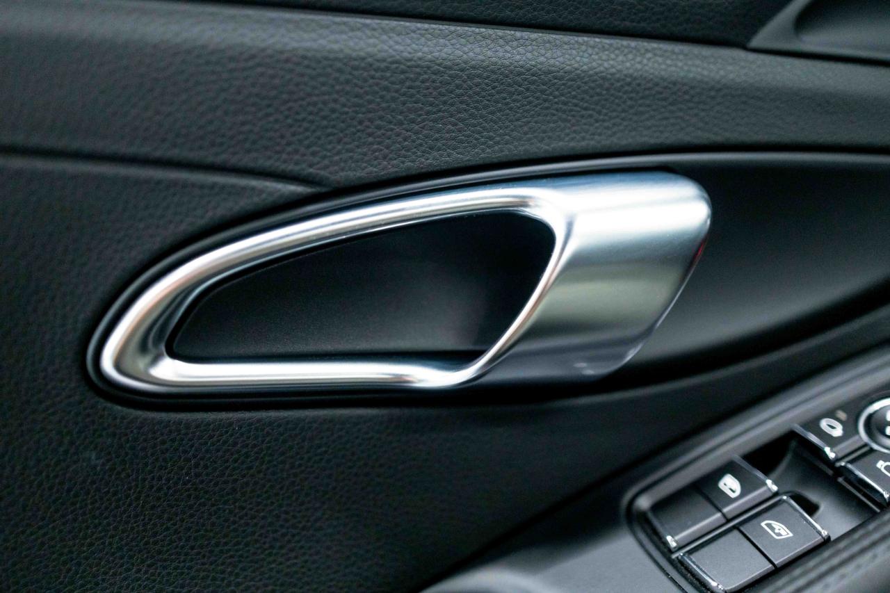 Porsche 911 GT3 Coupe w/Touring Package 2018