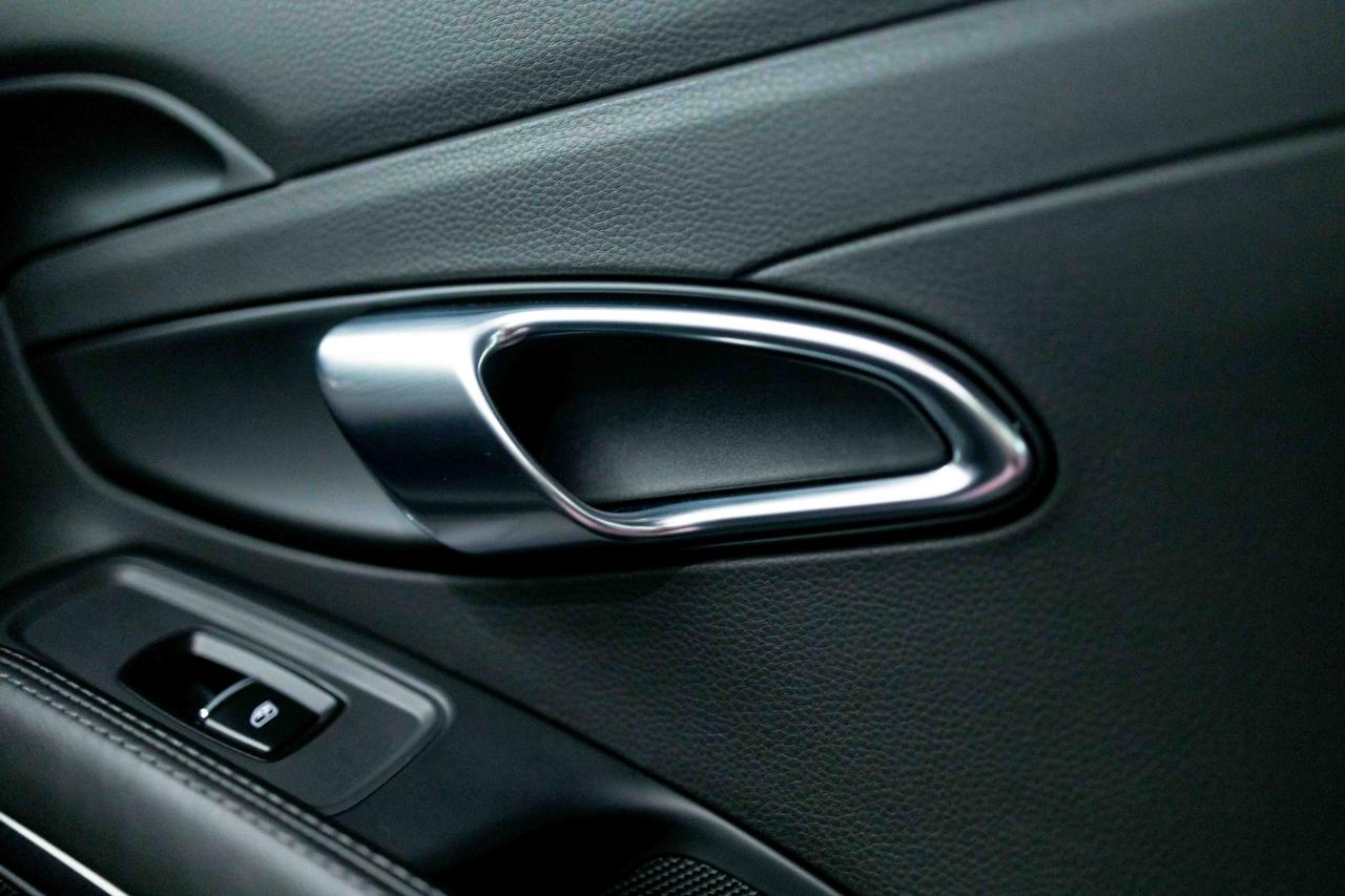 Porsche 911 GT3 Coupe w/Touring Package 2018