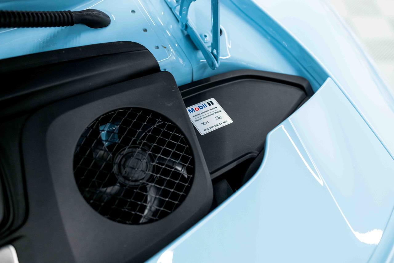 Porsche 911 GT3 Coupe w/Touring Package 2018