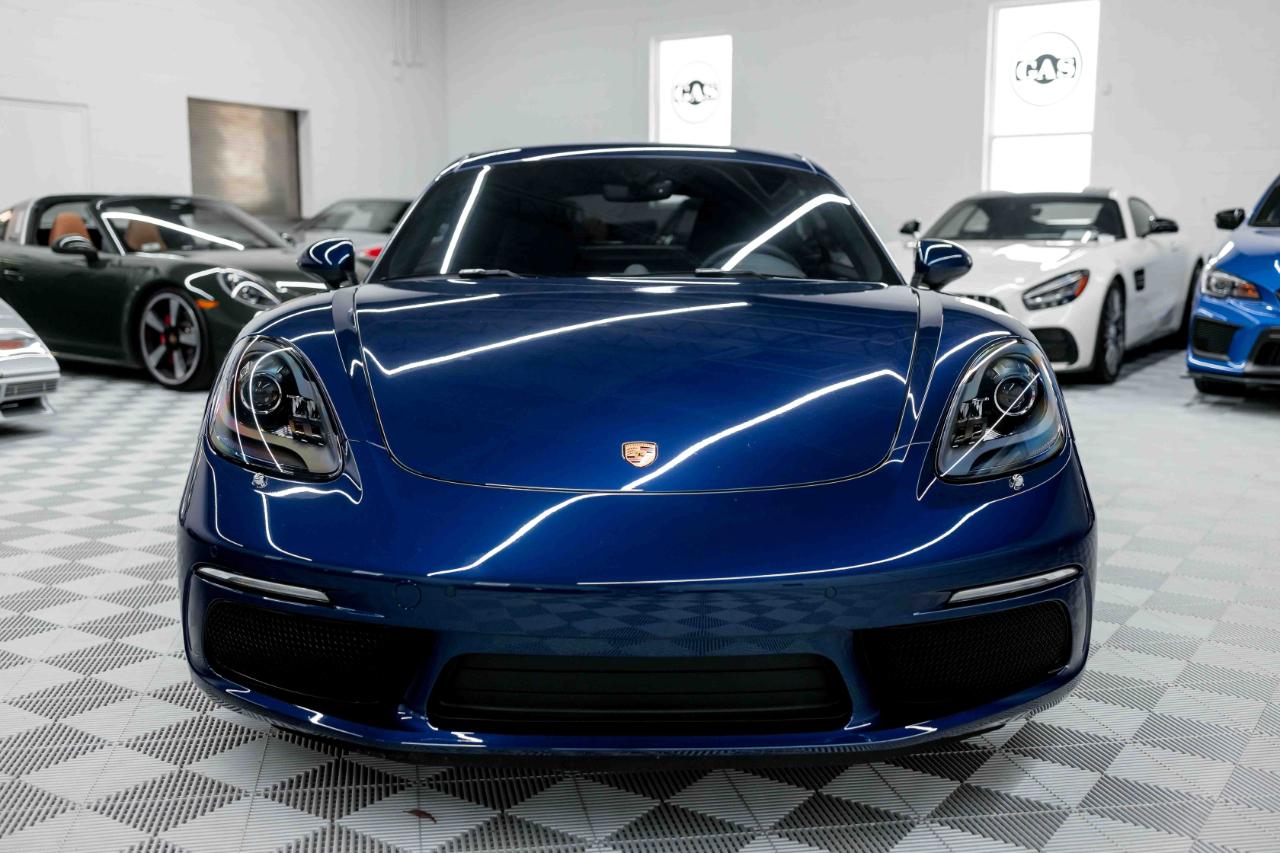 Porsche 718 Cayman Coupe 2023