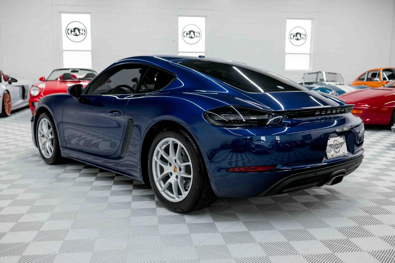 Porsche 718 Cayman Coupe 2023