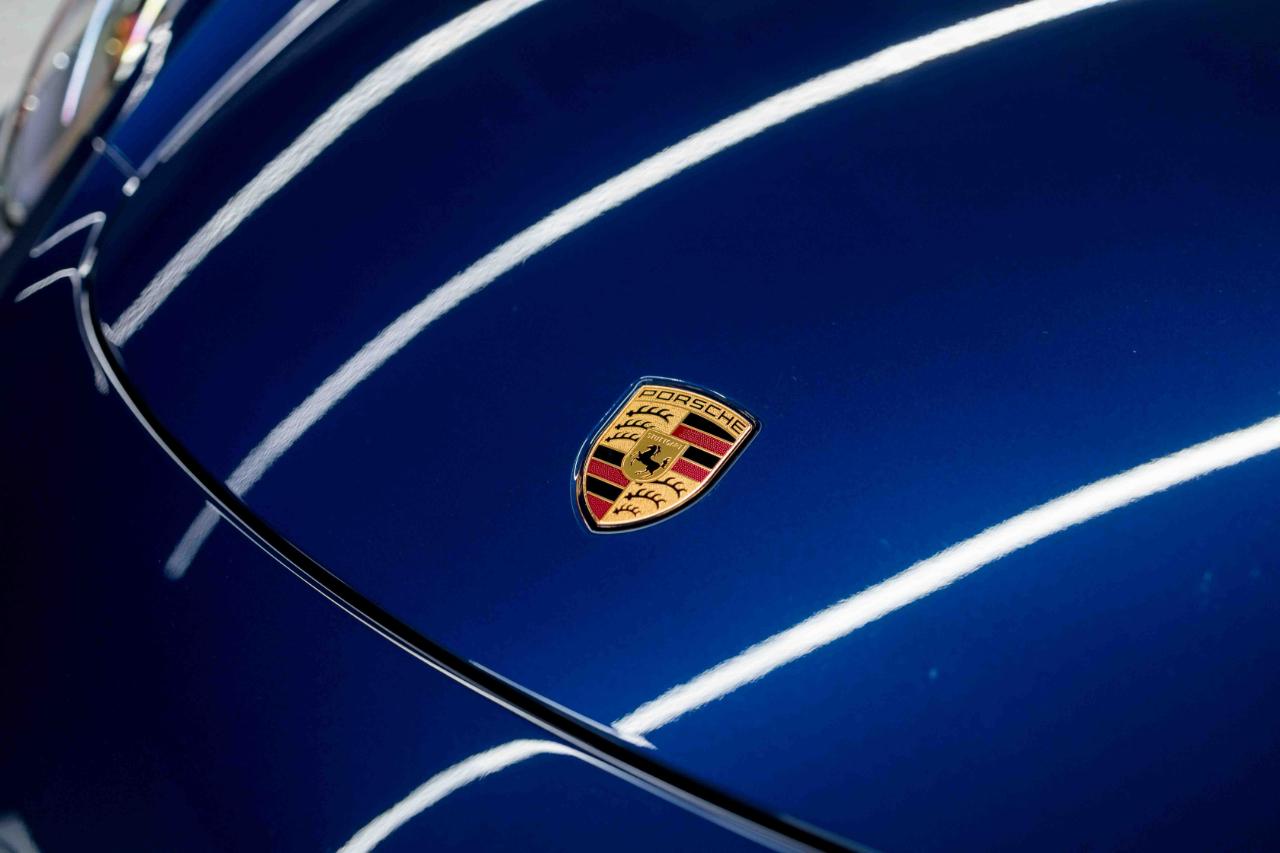 Porsche 718 Cayman Coupe 2023