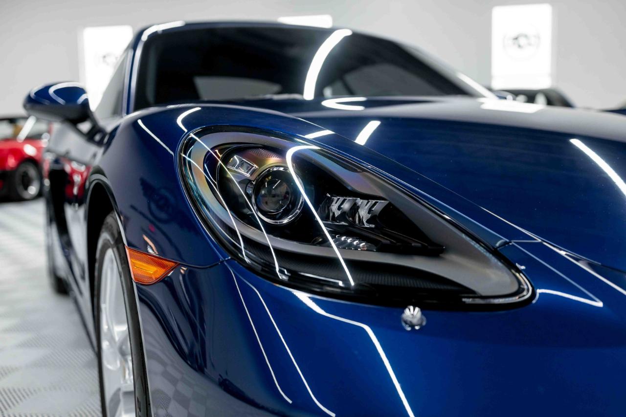 Porsche 718 Cayman Coupe 2023