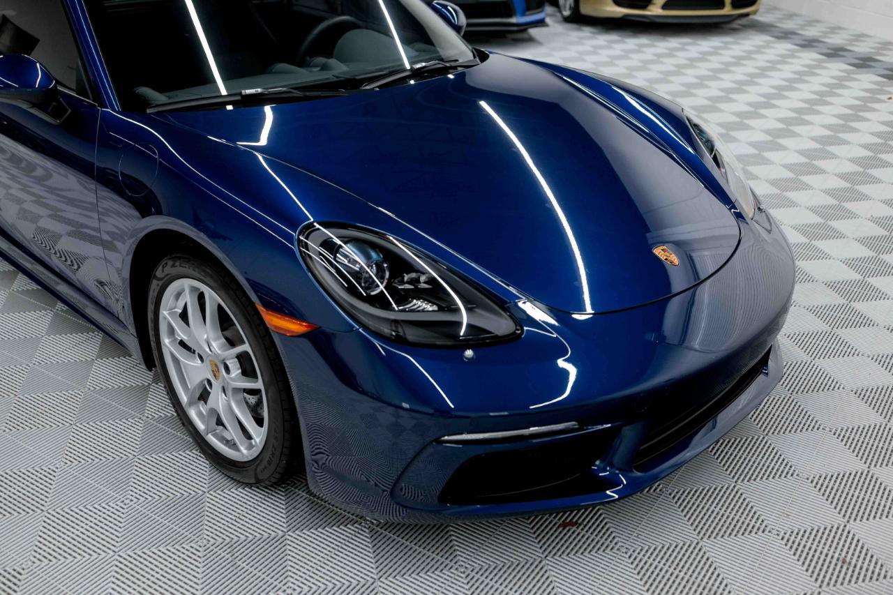 Porsche 718 Cayman Coupe 2023