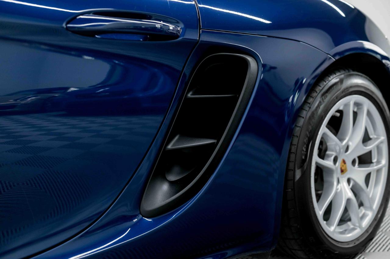 Porsche 718 Cayman Coupe 2023