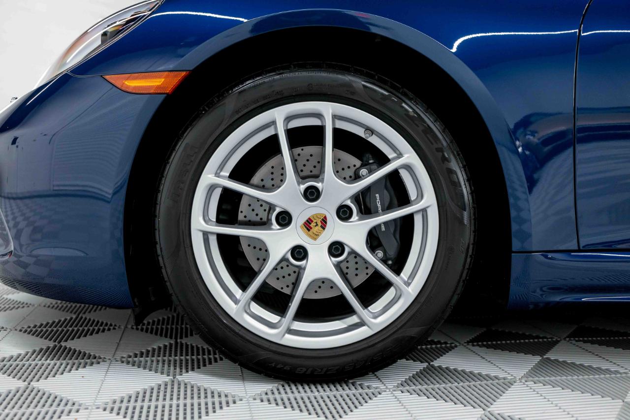 Porsche 718 Cayman Coupe 2023