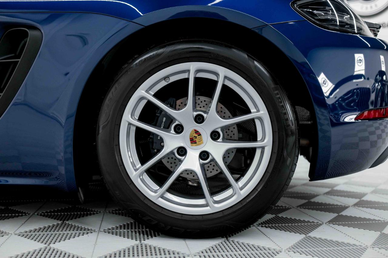 Porsche 718 Cayman Coupe 2023