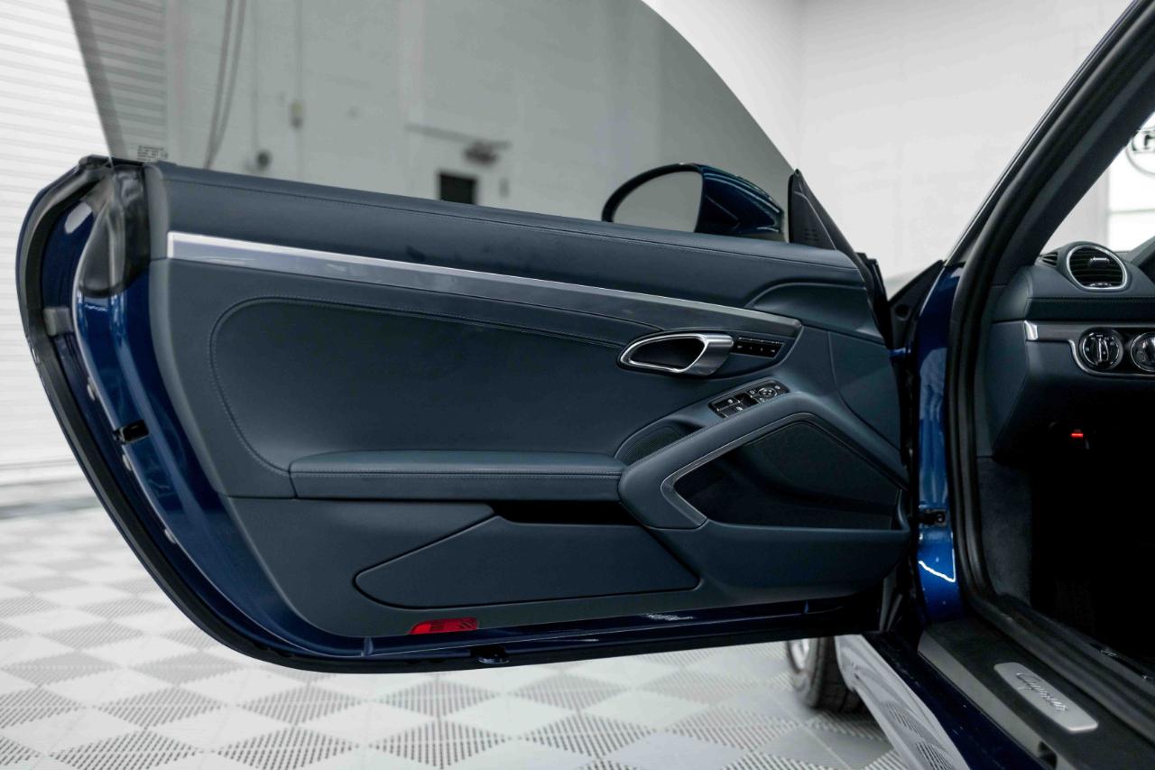 Porsche 718 Cayman Coupe 2023