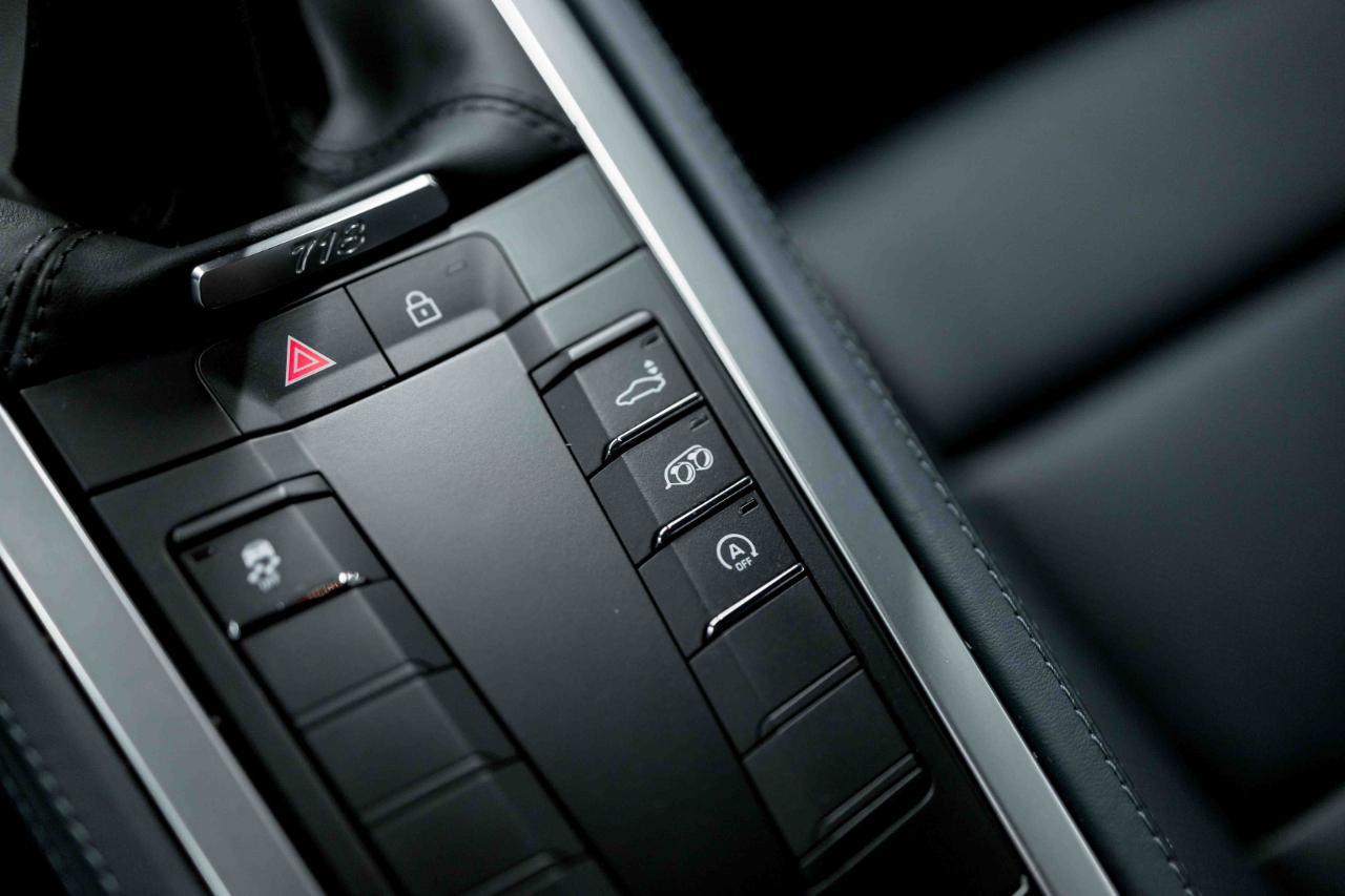 Porsche 718 Cayman Coupe 2023