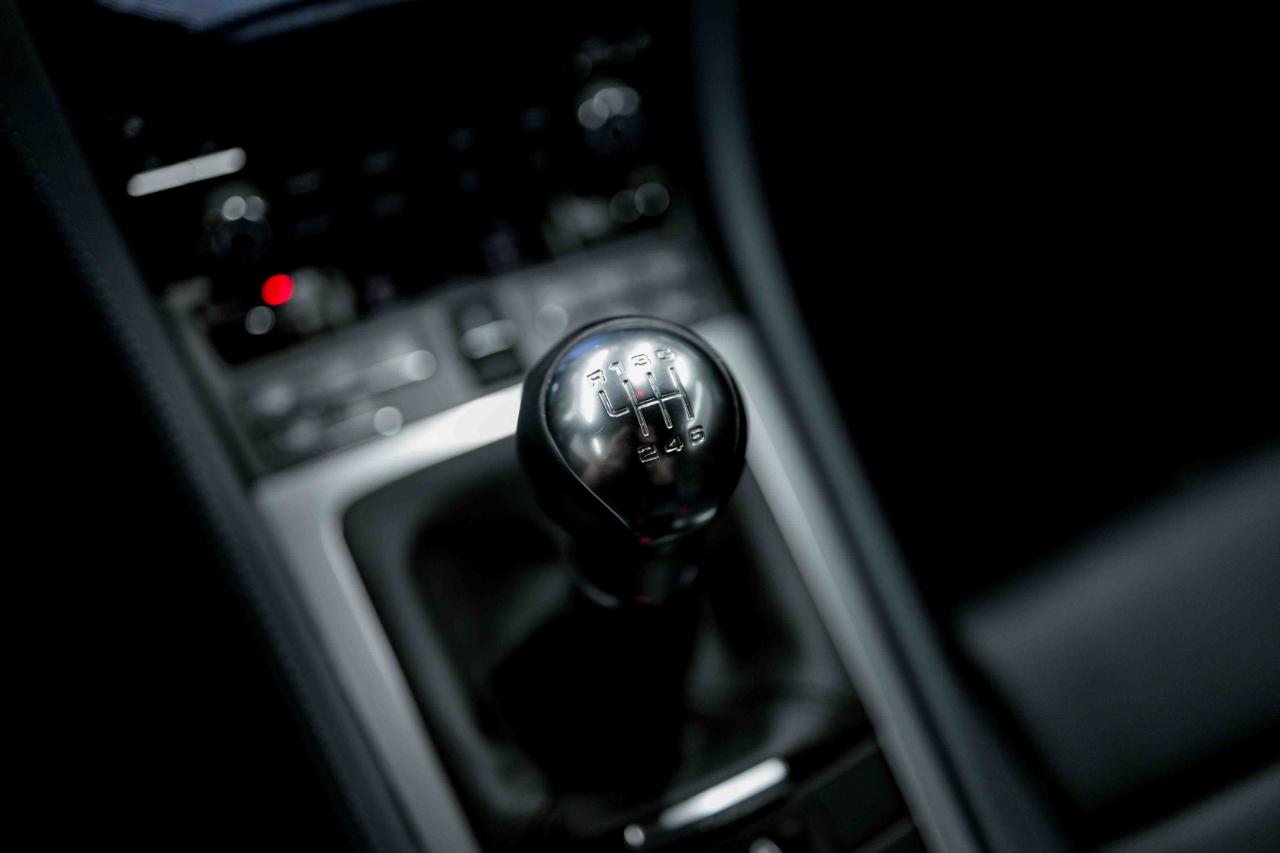 Porsche 718 Cayman Coupe 2023