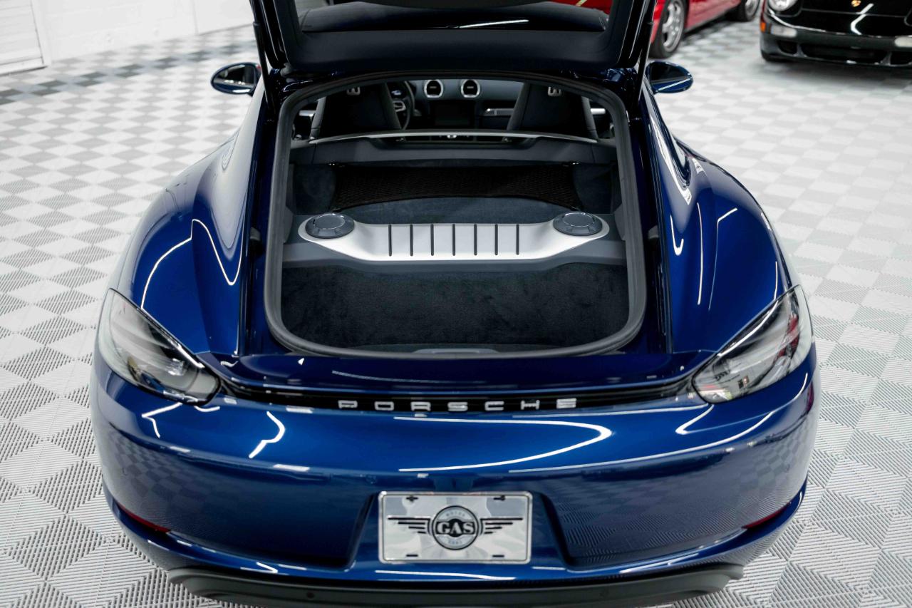 Porsche 718 Cayman Coupe 2023