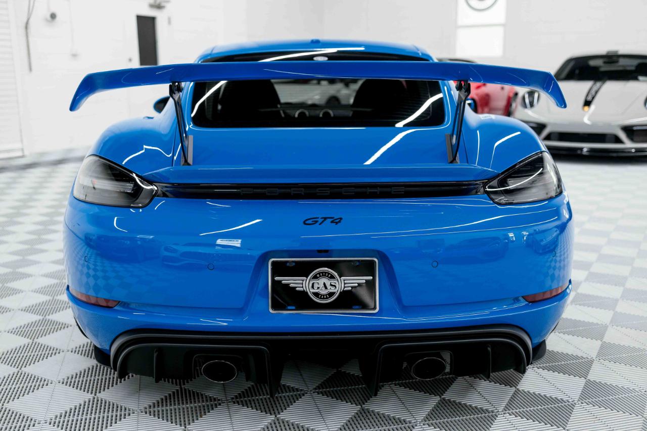 Porsche 718 Cayman GT4 2022