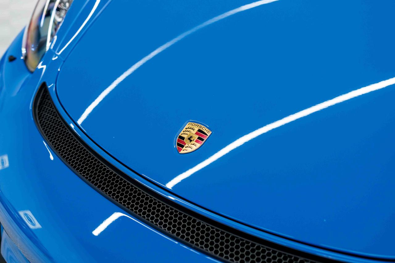 Porsche 718 Cayman GT4 2022