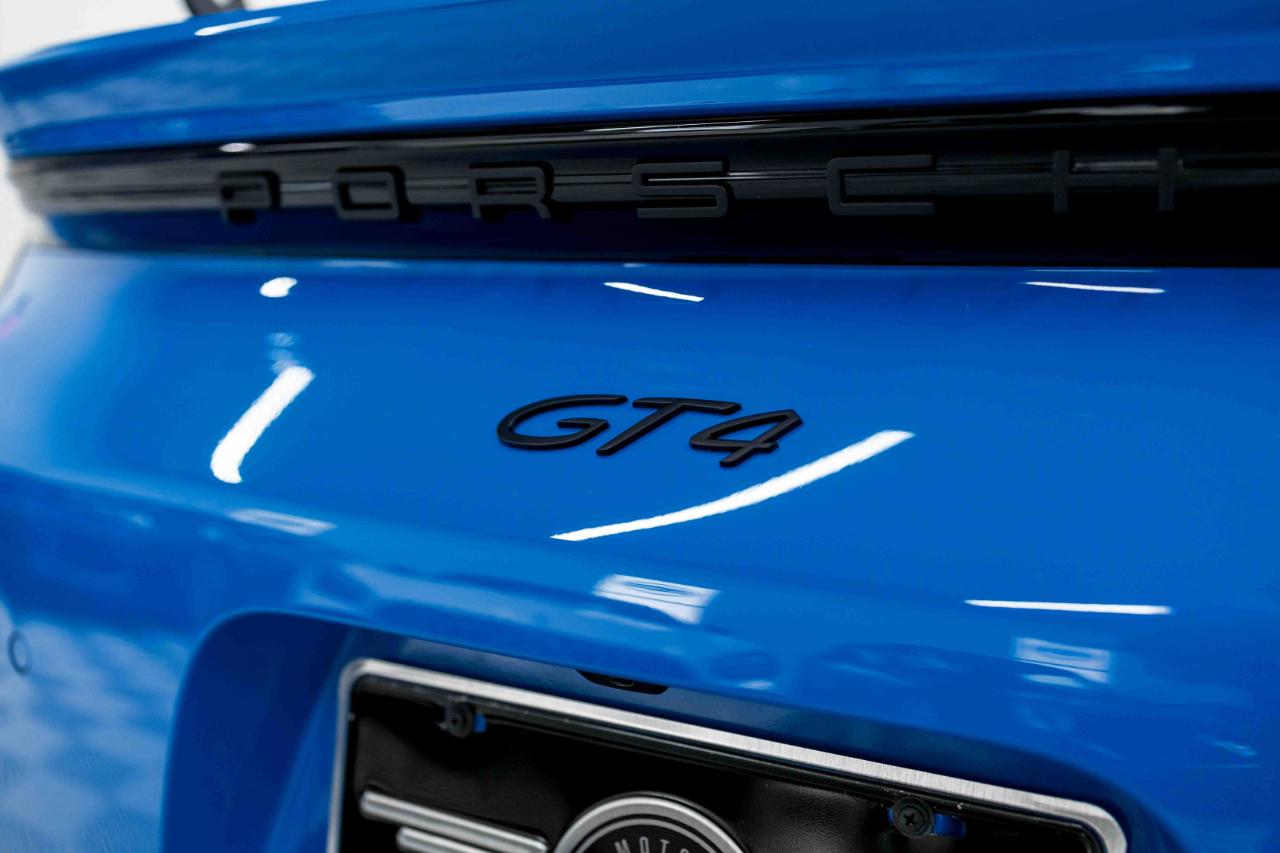 Porsche 718 Cayman GT4 2022