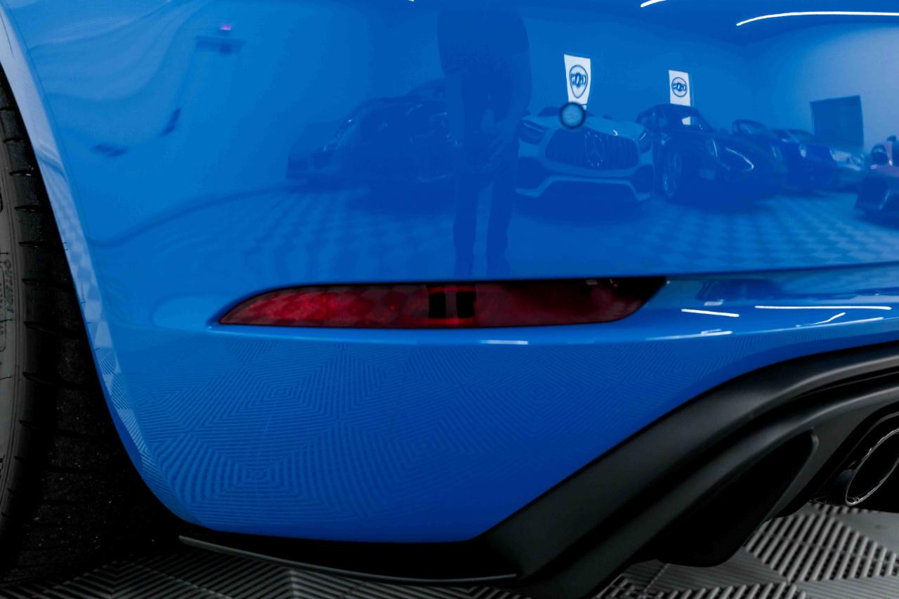 Porsche 718 Cayman GT4 2022