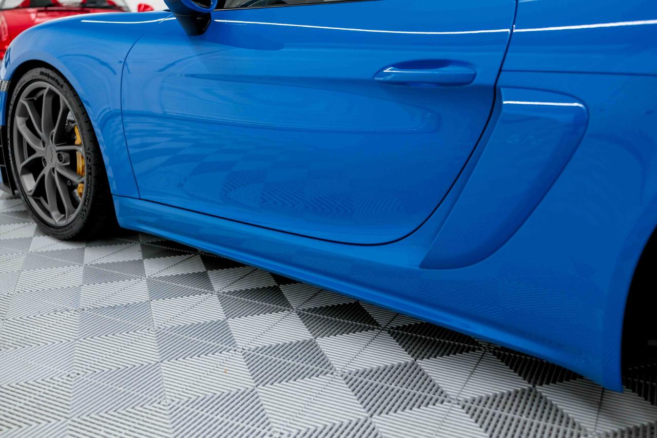 Porsche 718 Cayman GT4 2022