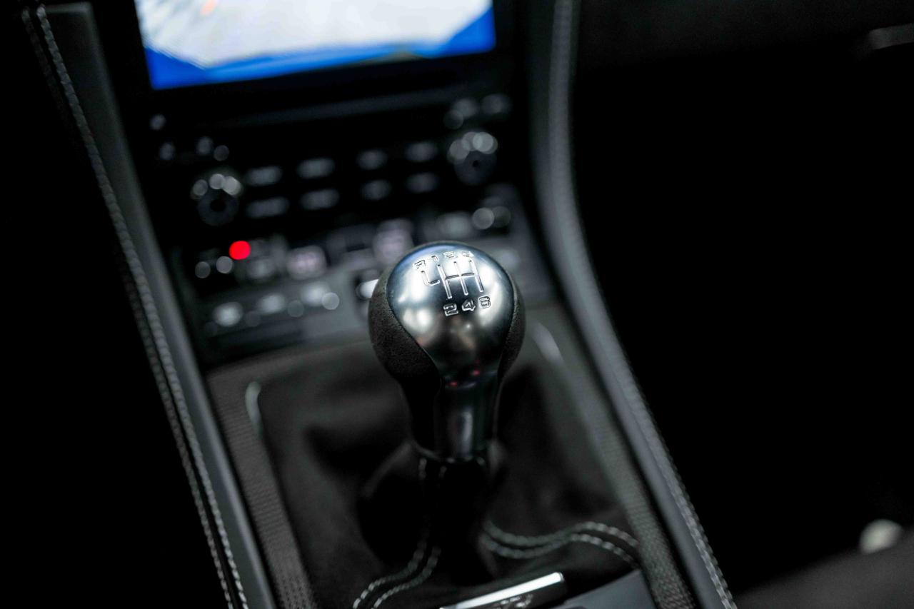 Porsche 718 Cayman GT4 2022