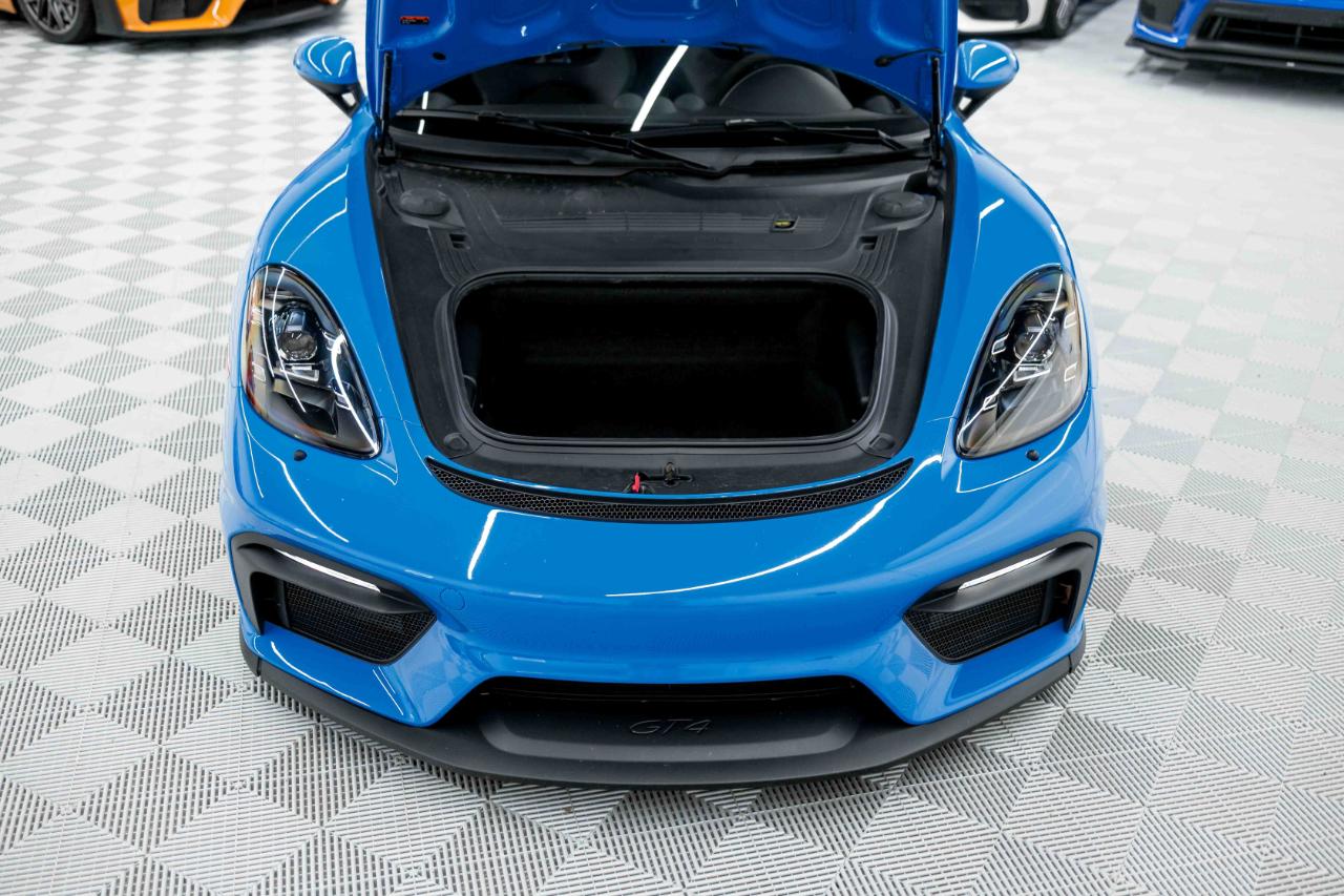 Porsche 718 Cayman GT4 2022